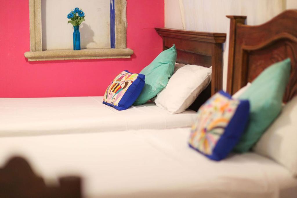 Ikaro Suites Colonial 칸쿤 외부 사진