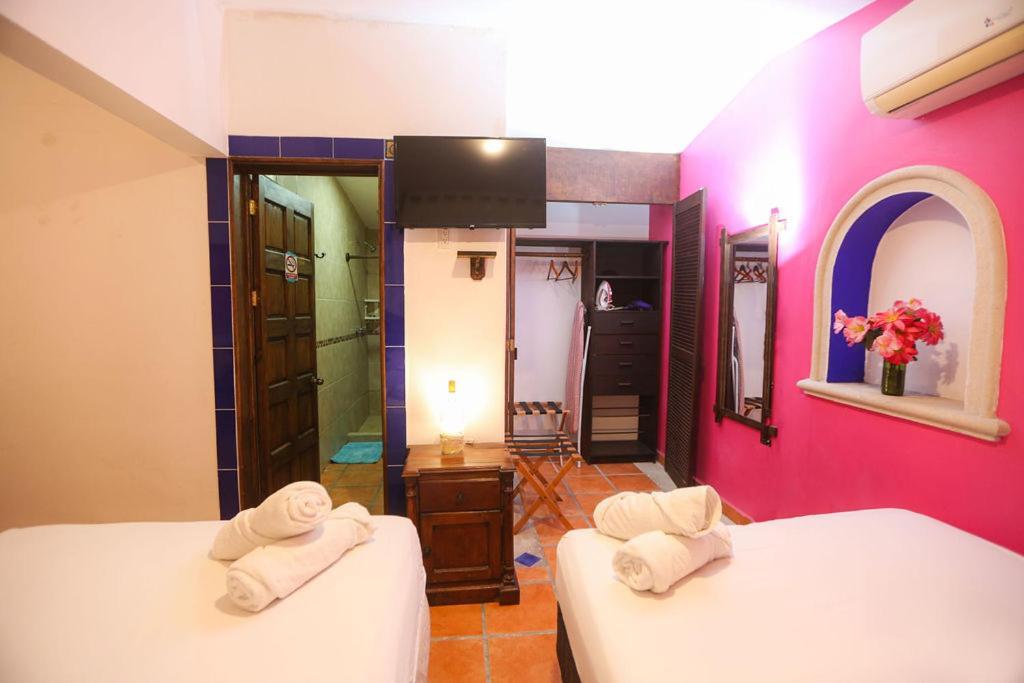 Ikaro Suites Colonial 칸쿤 외부 사진