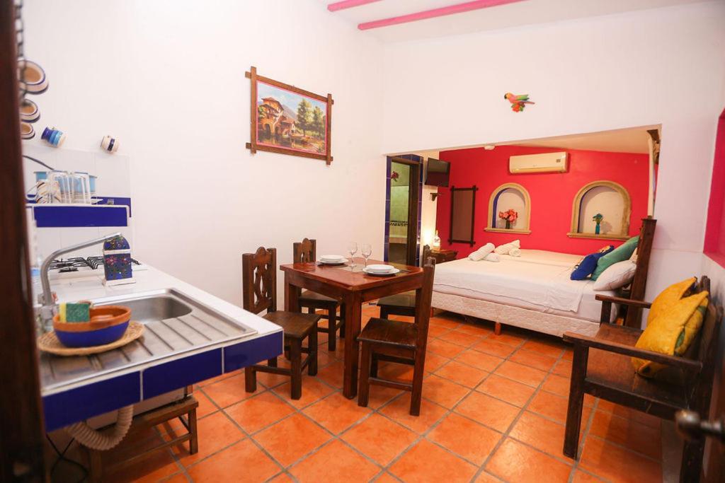 Ikaro Suites Colonial 칸쿤 외부 사진