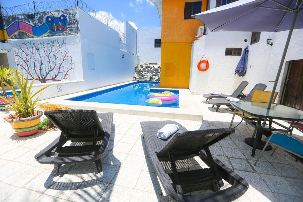 Ikaro Suites Colonial 칸쿤 외부 사진